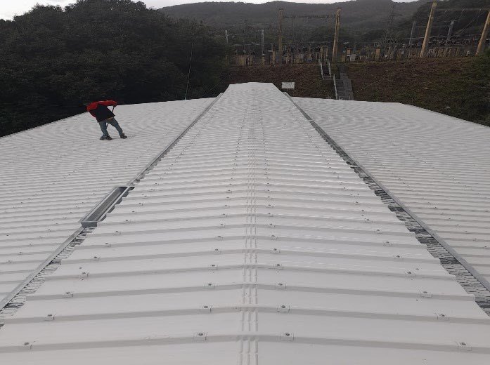 New roofing system on the power house at Champagne Power Station