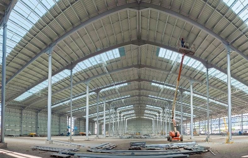 Steel portal frame structure under construction by TEP
