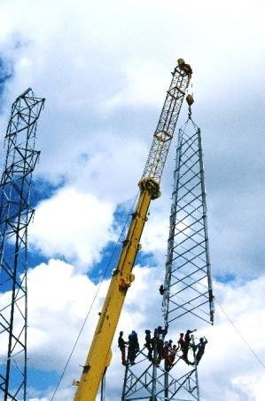 Crane lifting lattice tower sections